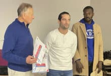 le president et les deux diplomes lors de lag de lusv boxe 1