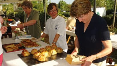 16e fête de la pomme à Saint-Ouen 3 stand patisserie 002 1