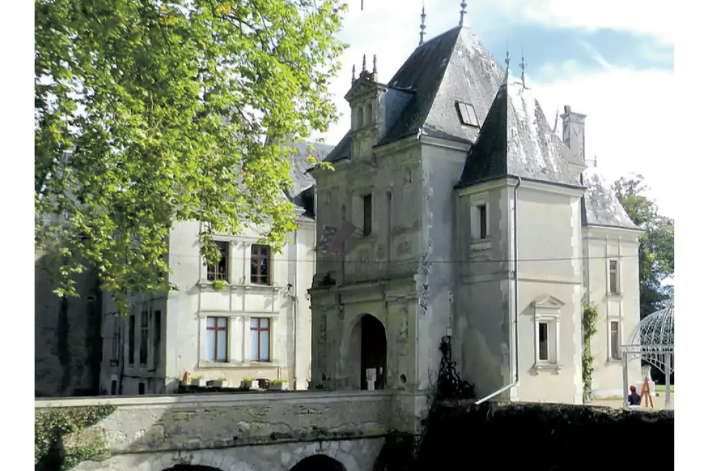 Littérart41 en salon début juin 1 chateau de la meziere 1
