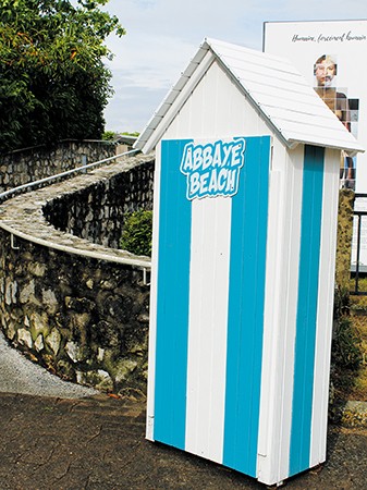 abbaye beach cabane