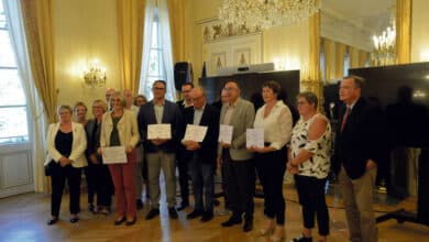 LES MARIANNES DU CIVISME 4 communes citoyennes groupe dsc 0077 avant 1