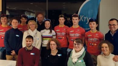 coureurs et lequipe krys avant