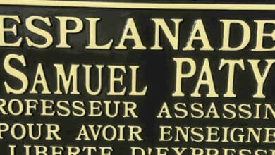 Une esplanade Samuel Paty 3 hommage samuel paty panneau