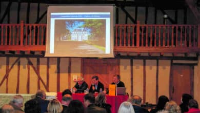 Les Amis du Château de Meslay 5 jean de boisfleury au micro nouveau president des amis du chateau de meslay avant