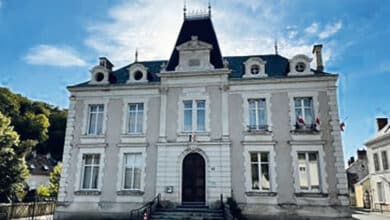 1er Salon du Livre à La Chartre-sur-le-Loir 1 la chartre sur le loir mairie avant