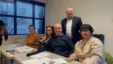 le bureau de guitares au gre du loir et laurent brillard maire de vendome 1 1