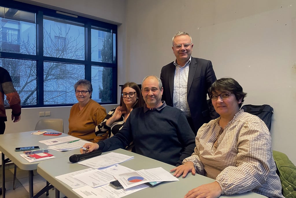 le bureau de guitares au gre du loir et laurent brillard maire de vendome 1 1