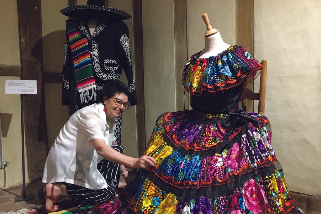 Le costume
sous toutes les coutures 1 Le costume
sous toutes les coutures