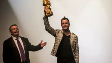 le magicien maxime minerbe lors de la remise de son trophee 1