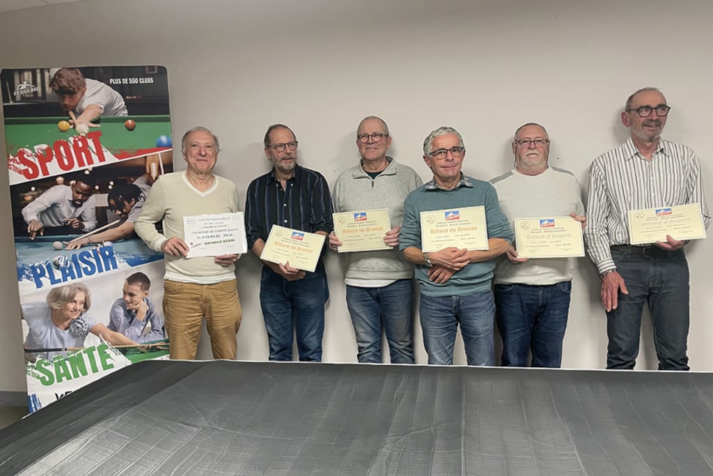 les laureats des passages du bronze a largent avec leur diplome 1