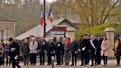 Hommage aux morts en Algérie 1 mr manthe bis avant