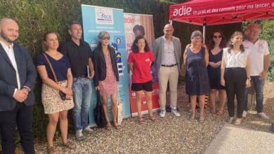 photo de groupe a linaugurtation de la permanence de ladie 1
