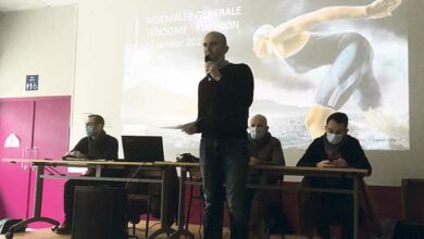 tony soulis au micro lors de lag du club de triathlon de vendome
